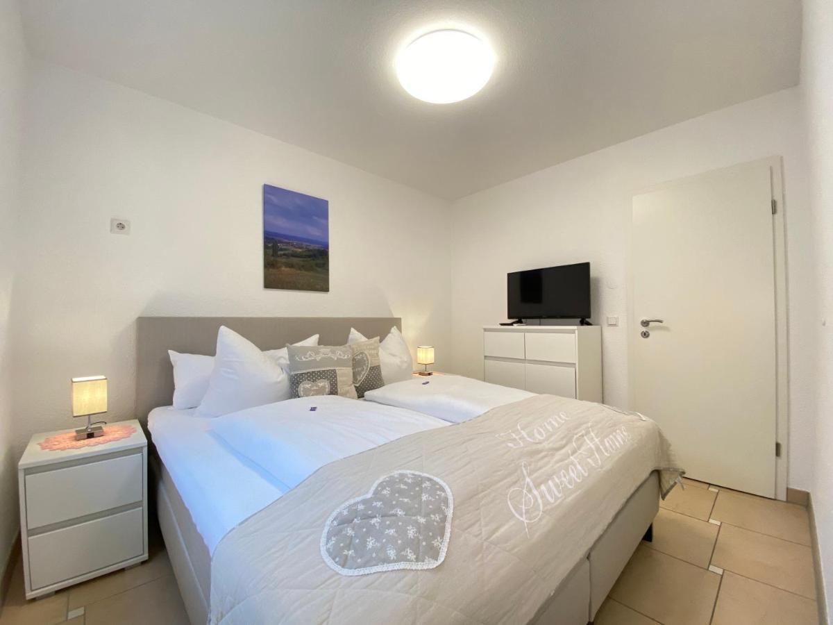 2 Zimmer Apartment, 70 Qm, Max 4 Pers, Private Terasse, 2 Parkplaetze, Internet 250 Mbit Gärtringen Exteriér fotografie