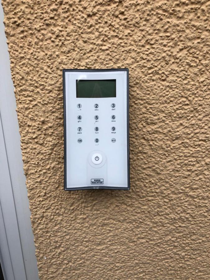 2 Zimmer Apartment, 70 Qm, Max 4 Pers, Private Terasse, 2 Parkplaetze, Internet 250 Mbit Gärtringen Exteriér fotografie