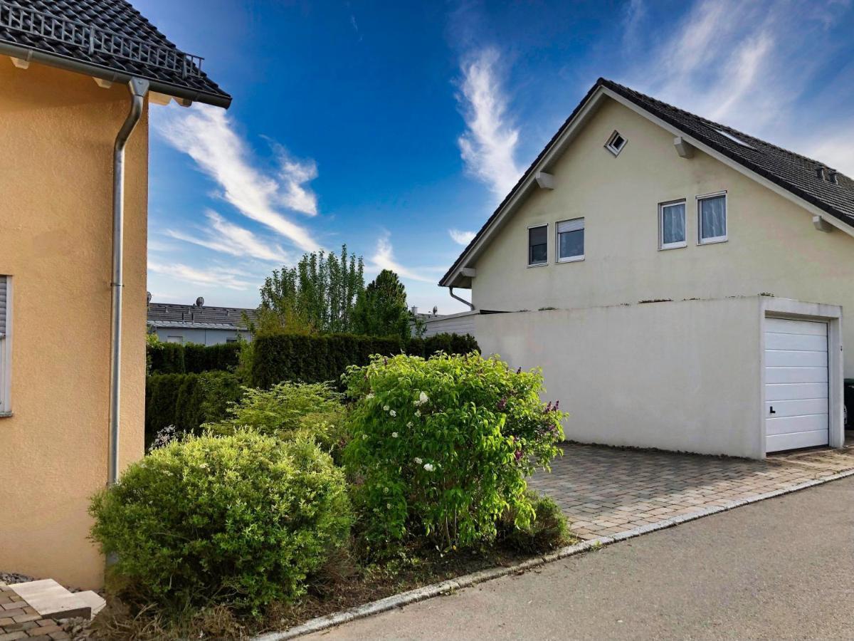 2 Zimmer Apartment, 70 Qm, Max 4 Pers, Private Terasse, 2 Parkplaetze, Internet 250 Mbit Gärtringen Exteriér fotografie